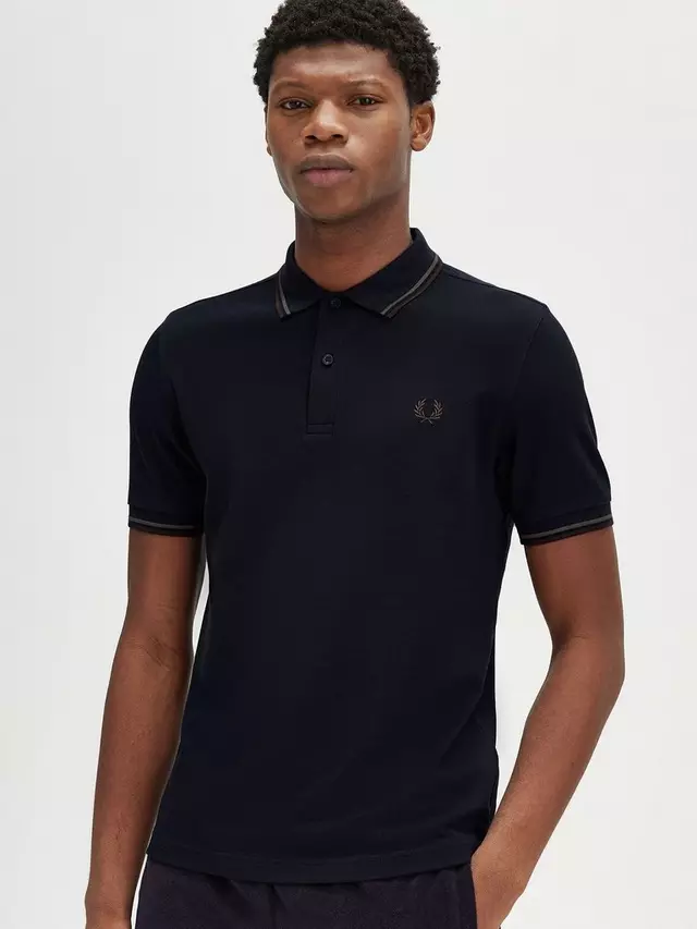 

Футболка Fred Perry The Twin Tipped Short Sleeve, цвет navy/brick