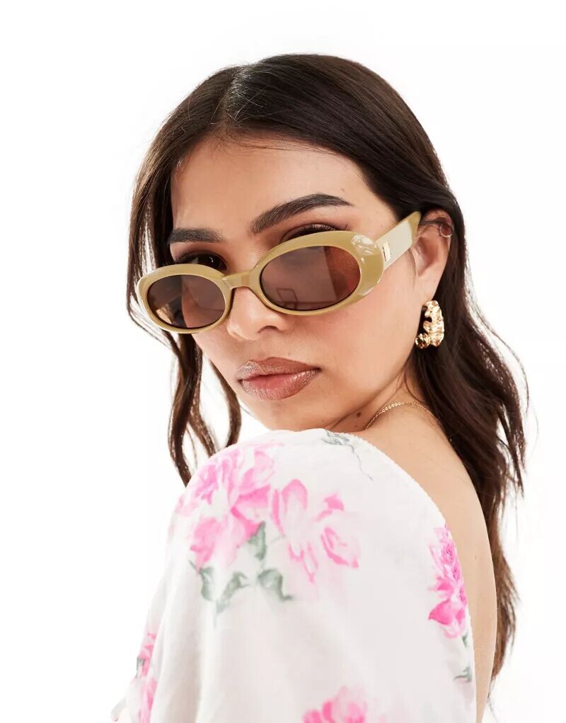 

Овальные солнцезащитные очки фисташкового цвета Le Specs Work It