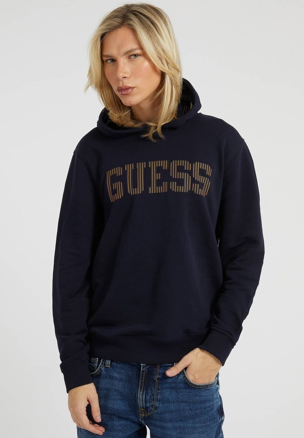 

Худи Guess