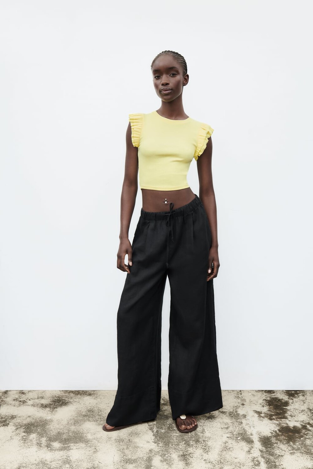 

Футболка с рукавом с воронками ZARA, желтый