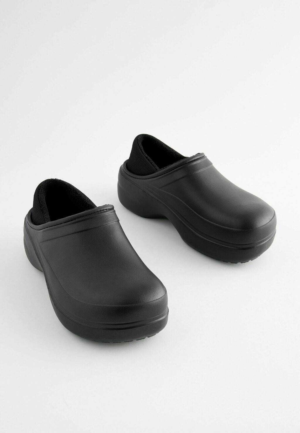 

Сабо FOREVER COMFORT CLOSED TOE CHUNKY Next, черный