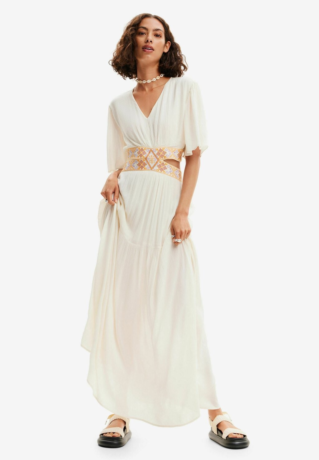 

Платье макси LONG CUT-OUT Desigual, цвет white