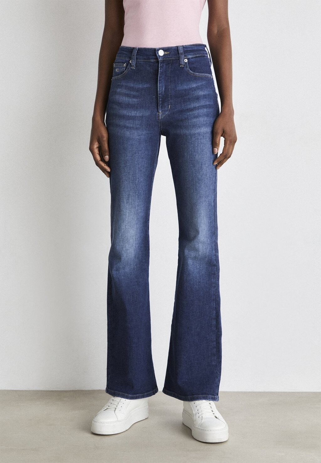 

Джинсы Bootcut SYLVIA Tommy Jeans, средний деним