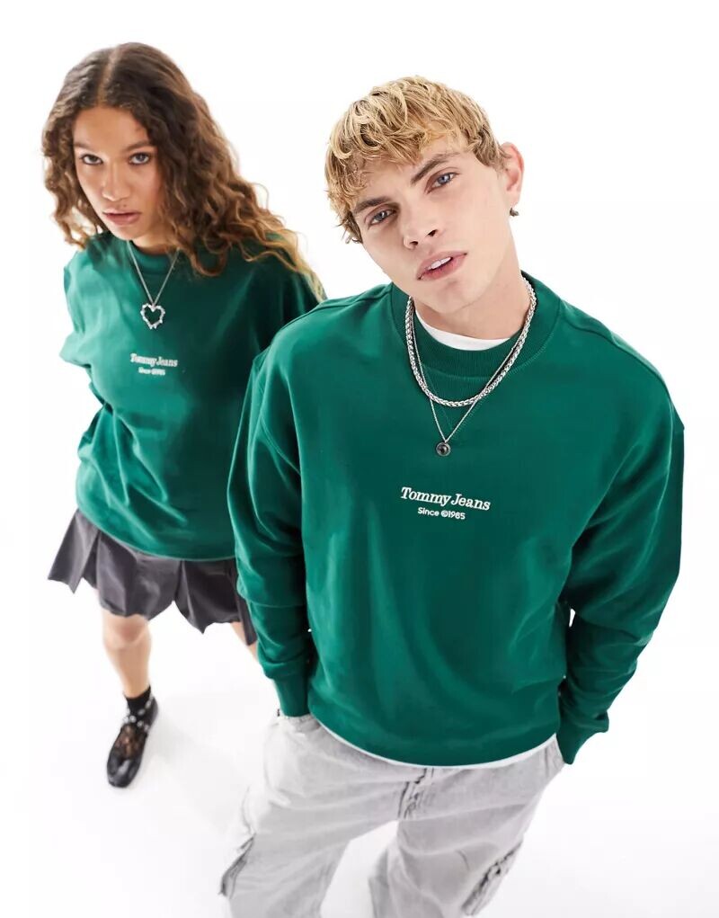 

Зеленая базовая толстовка свободного кроя с рисунком и круглым вырезом Tommy Jeans