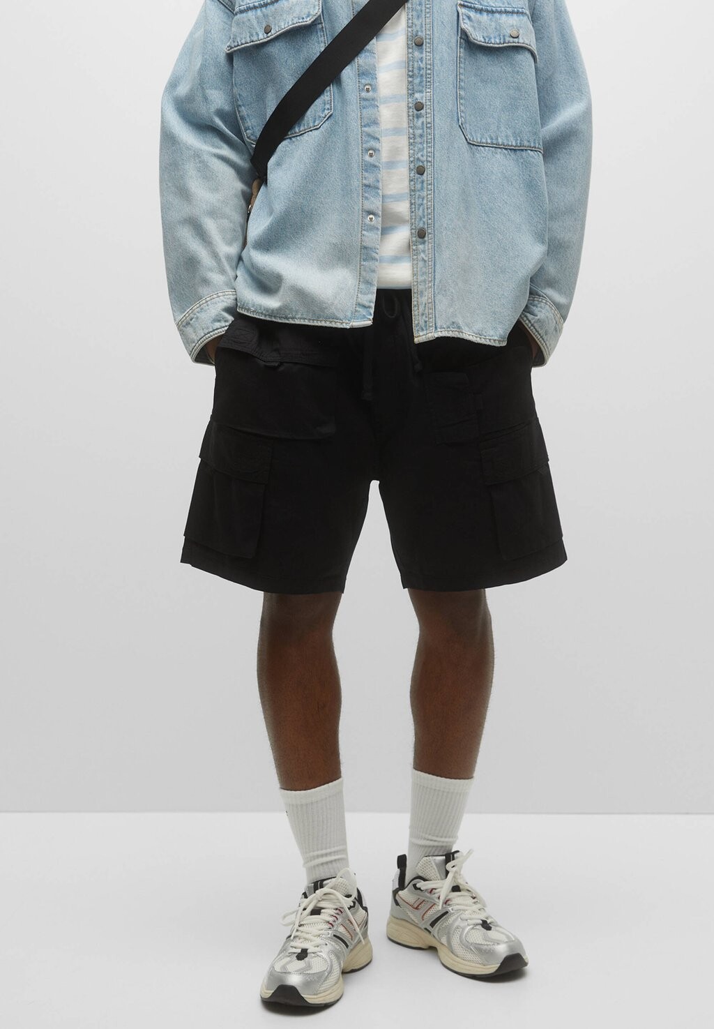

Шорты Bermuda With Multiple Pockets PULL&BEAR, черный