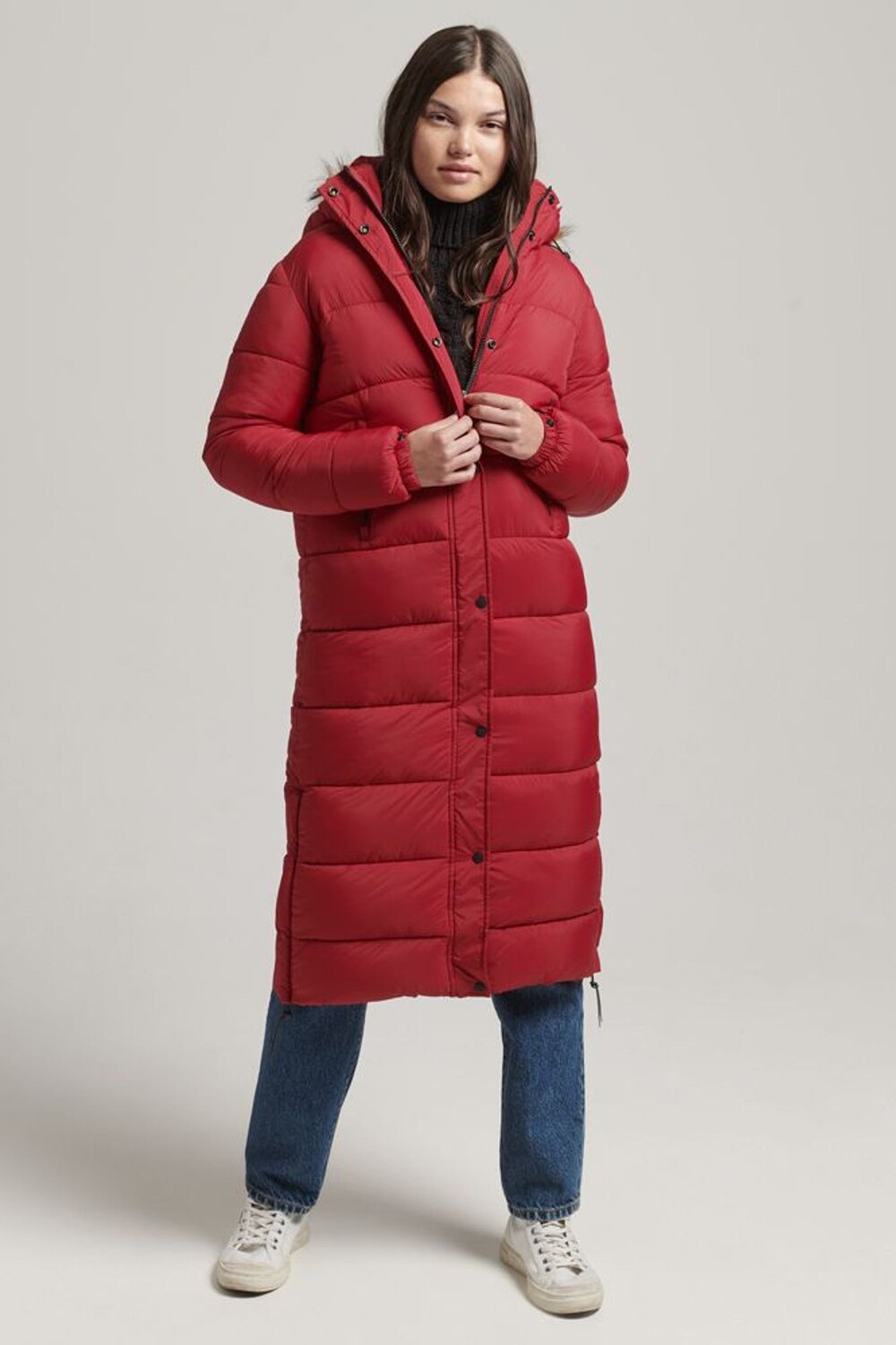 

Длинный крой с капюшоном и искусственным мехом Superdry, красный