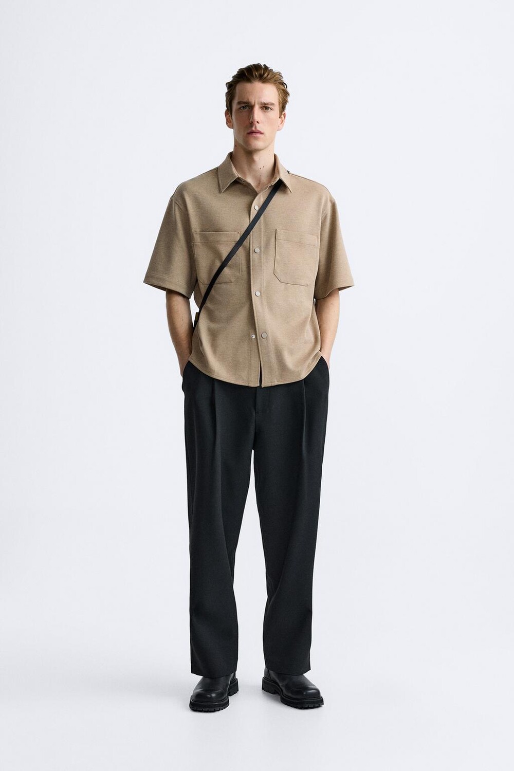 

Комфортная рубашка с текстурированной формой ZARA, кэмел