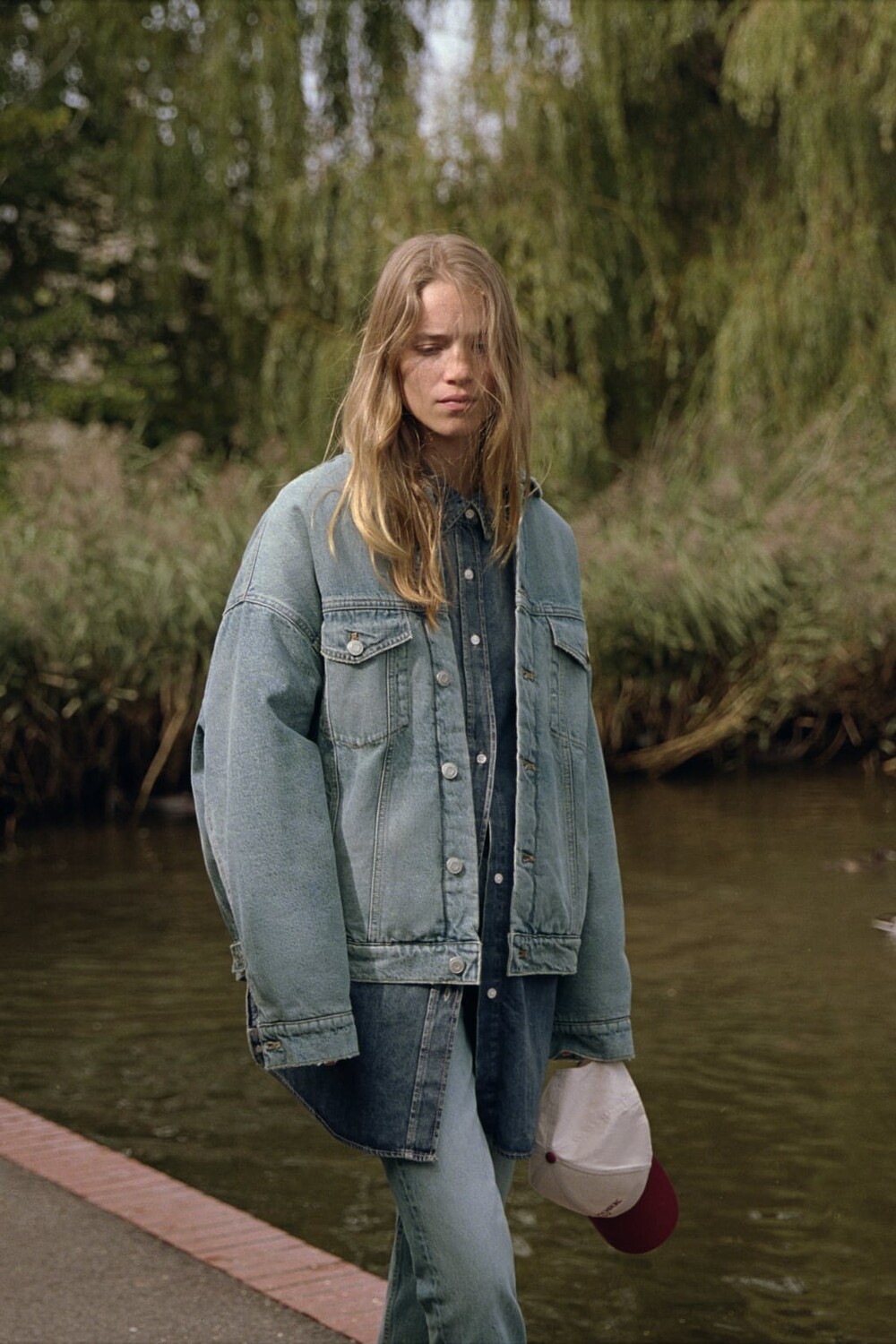 

Стеганая джинсовая куртка trf ZARA, синий