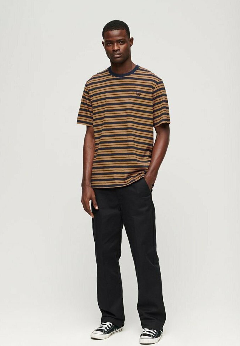 

Футболка с принтом Superdry, цвет camel stripe