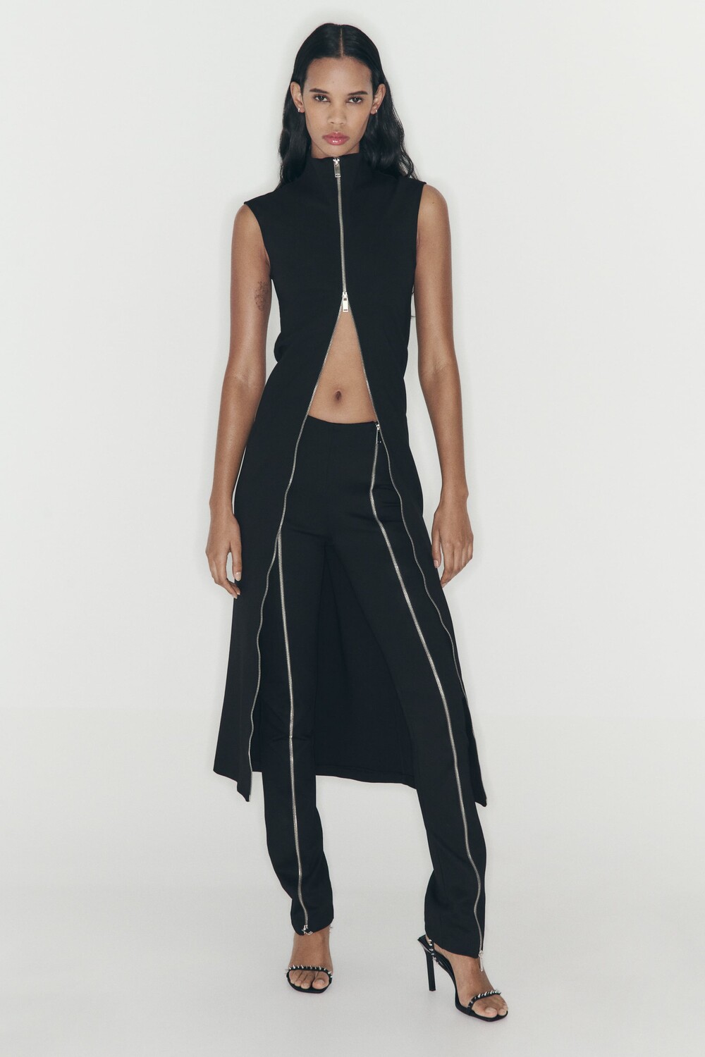 

Платье миди с молниями Zara, черный