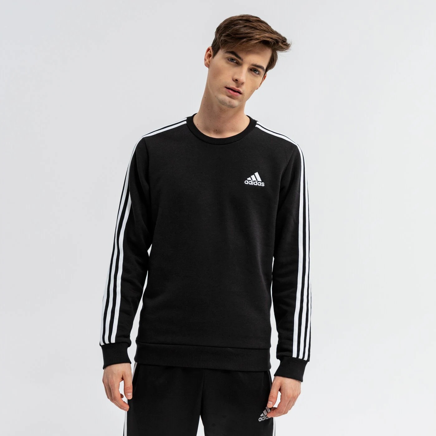 Свитшот Adidas с логотипом, черный