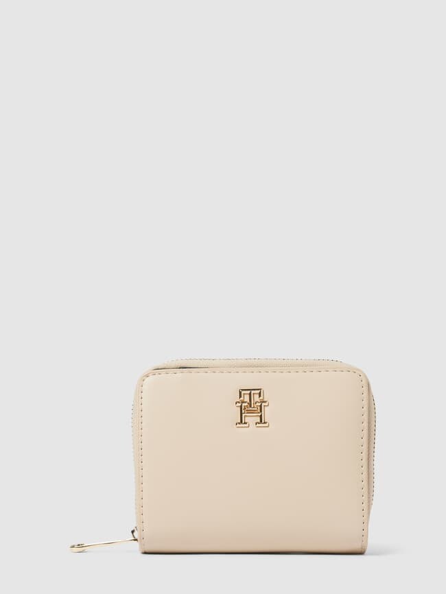

Кошелек с аппликацией-лейблом, модель 'ICONIC TOMMY' Tommy Hilfiger, экрю