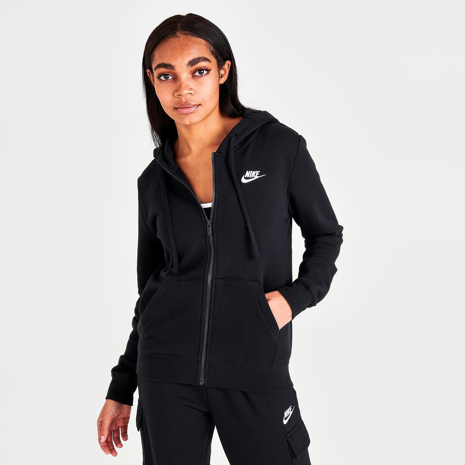 

Женская флисовая худи с молнией во всю длину Nike Sportswear Club, черный