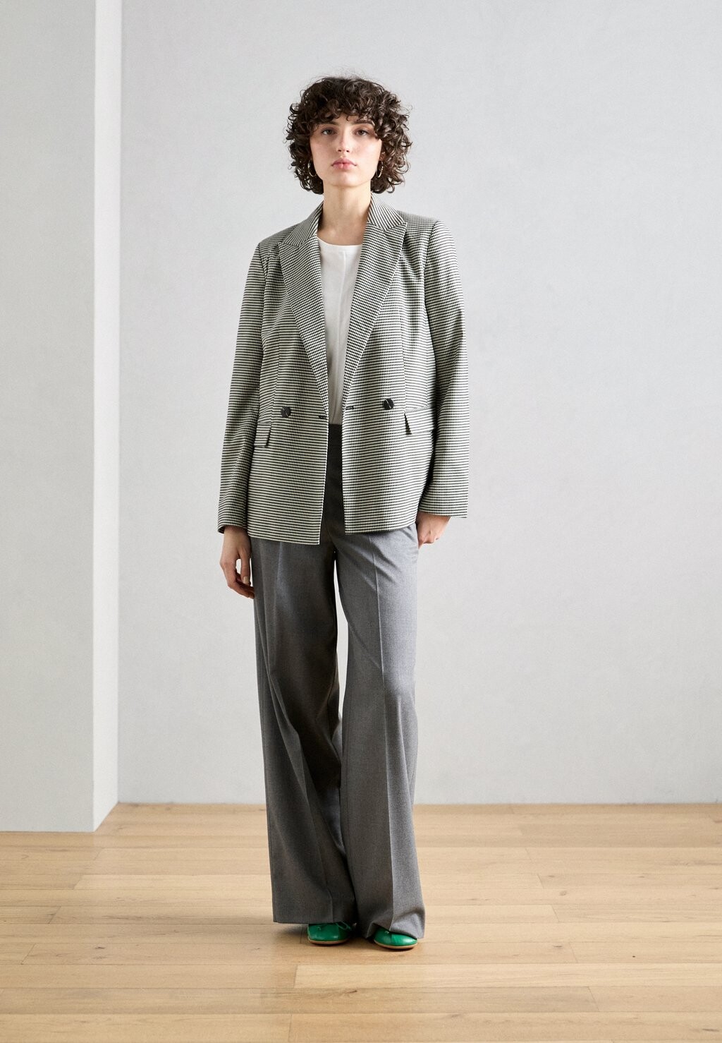 

Тканевые брюки PANTS MODERN SUITING STYLE WIDE LEG Marc O'Polo, серый