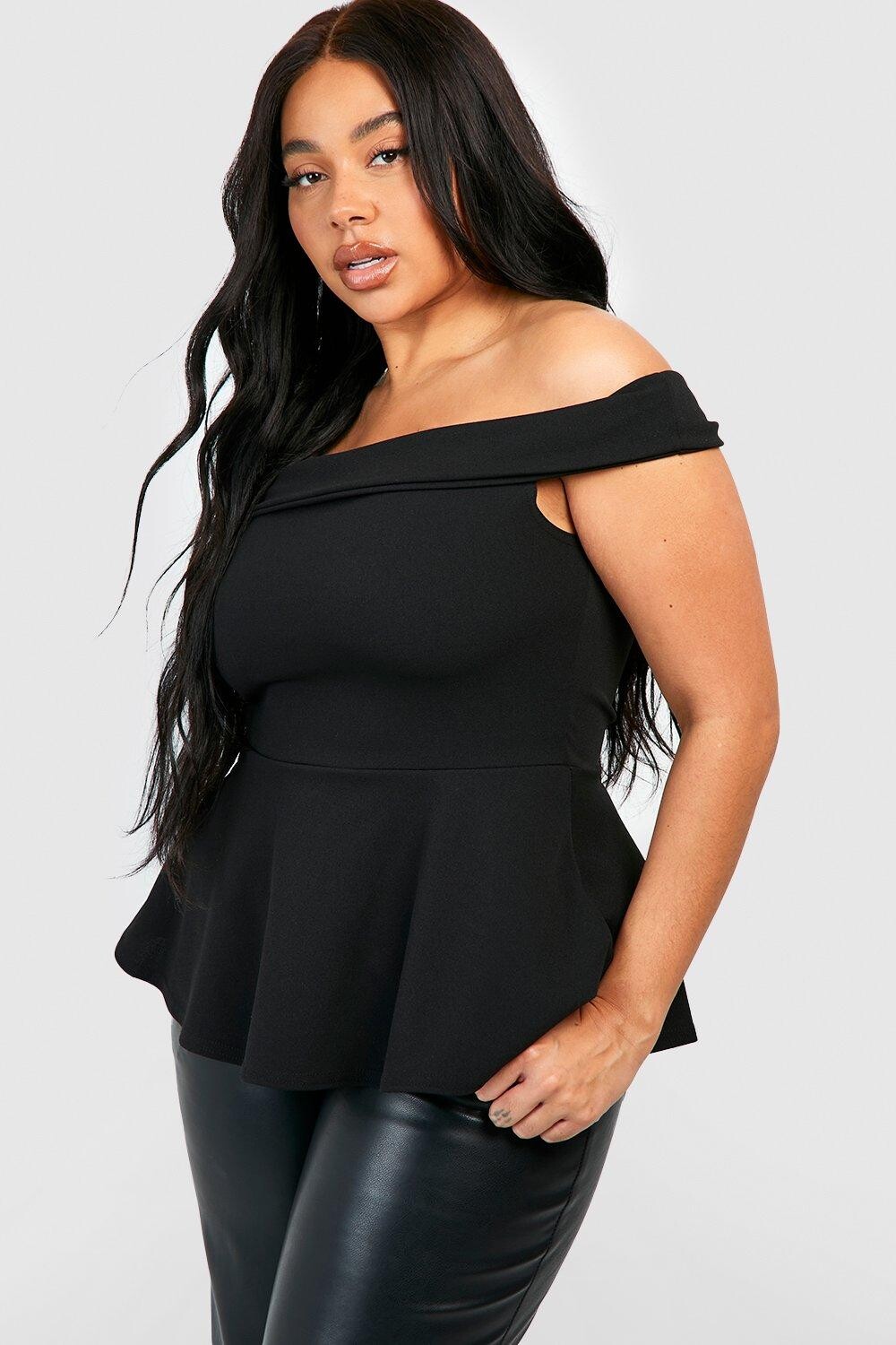 

топ с баской с открытыми плечами Boohoo, черный