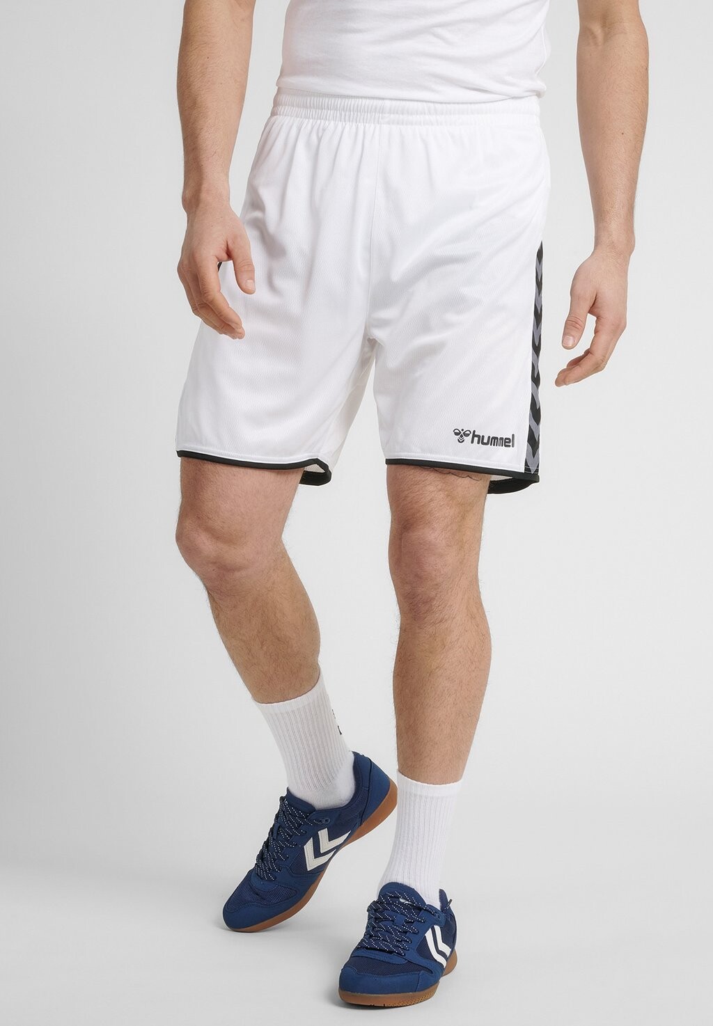 

Спортивные шорты HMLAUTHENTIC Hummel, цвет white