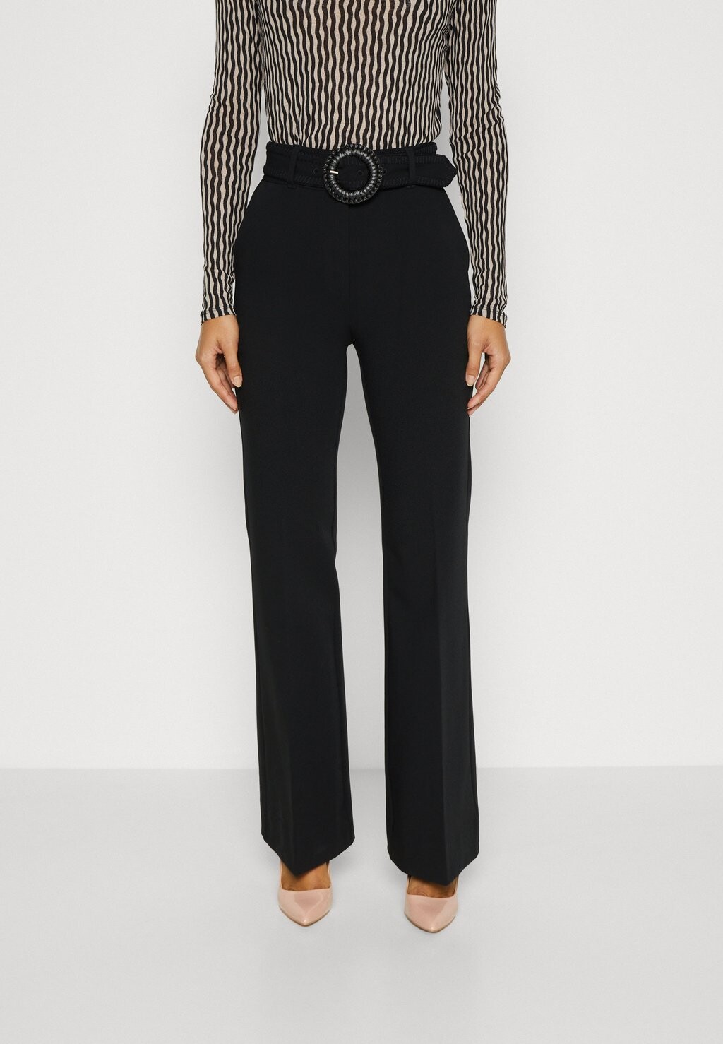

Брюки MARCIANO BY GUESS LILABETH PANT, цвет jet black
