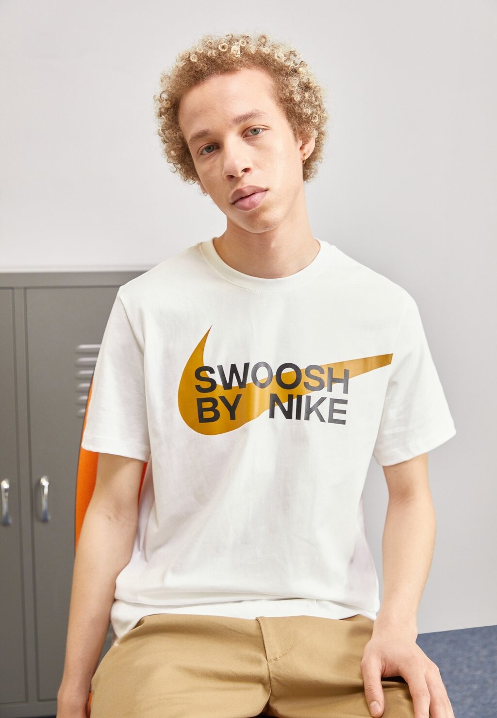 

Футболка с принтом TEE Nike, белый