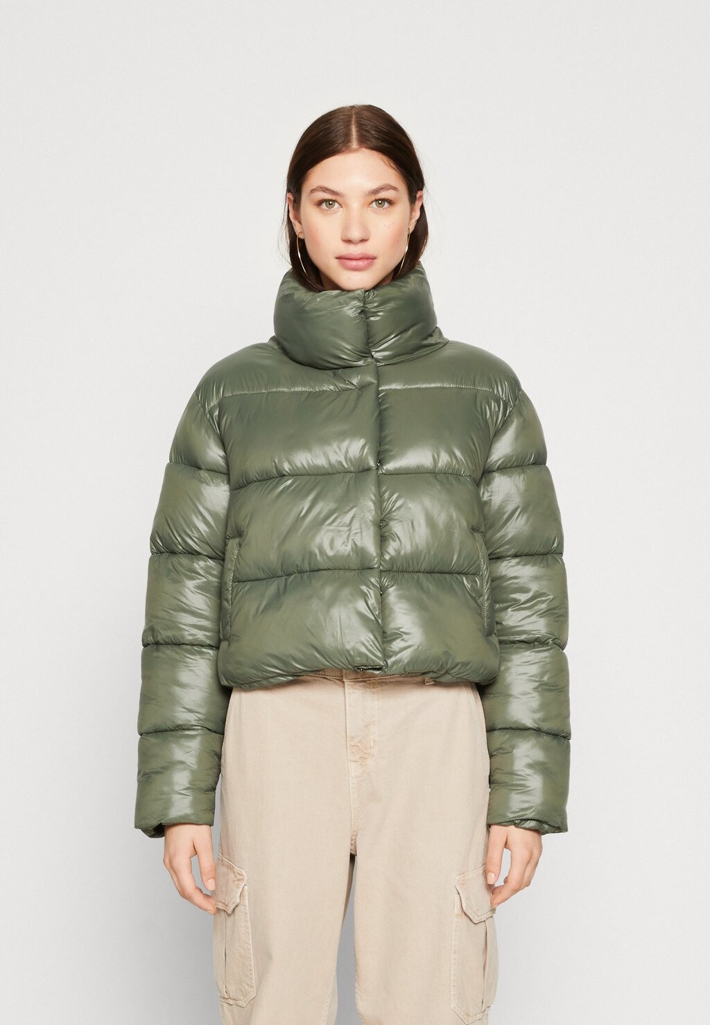 

Зимняя куртка Cotton On