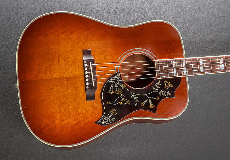 epiphone hummingbird aged cherry sunburst гитары акустические Акустическая гитара Gibson 1960 Hummingbird - Heritage Cherry Sunburst Light Aged