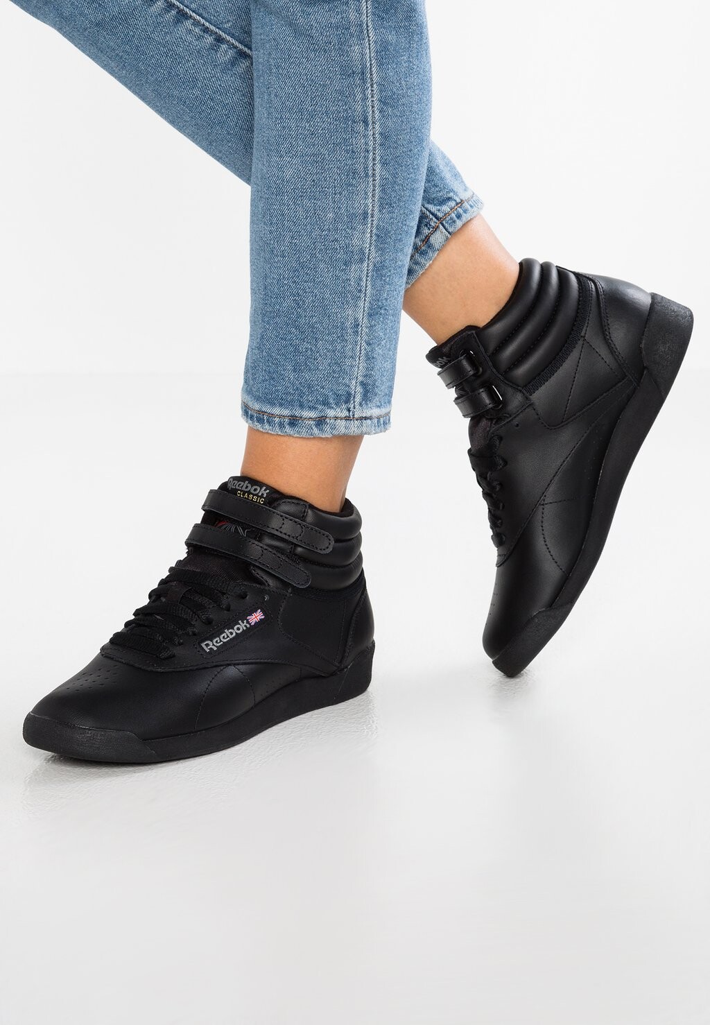

Высокие кроссовки Reebok
