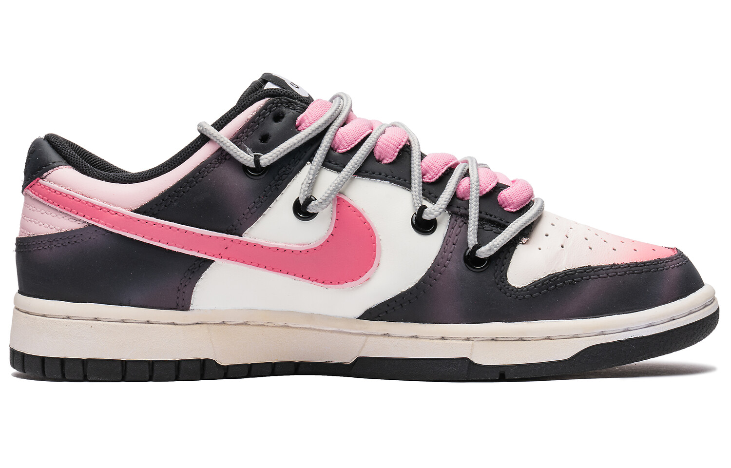 

Кроссовки Nike Dunk Skateboarding Shoes Women's Low-top Black, черный