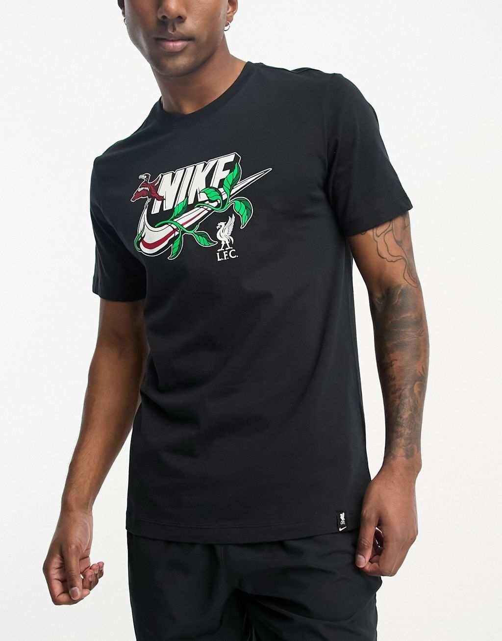 

Черная футболка Nike Football Liverpool FC Futura