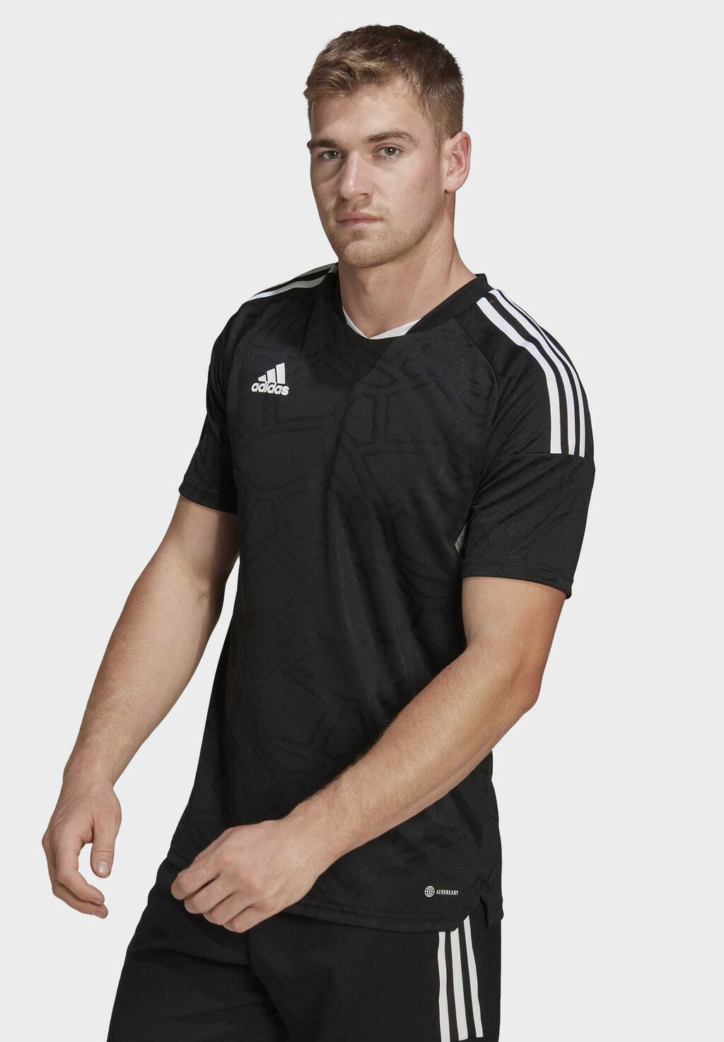 

Футболка Adidas