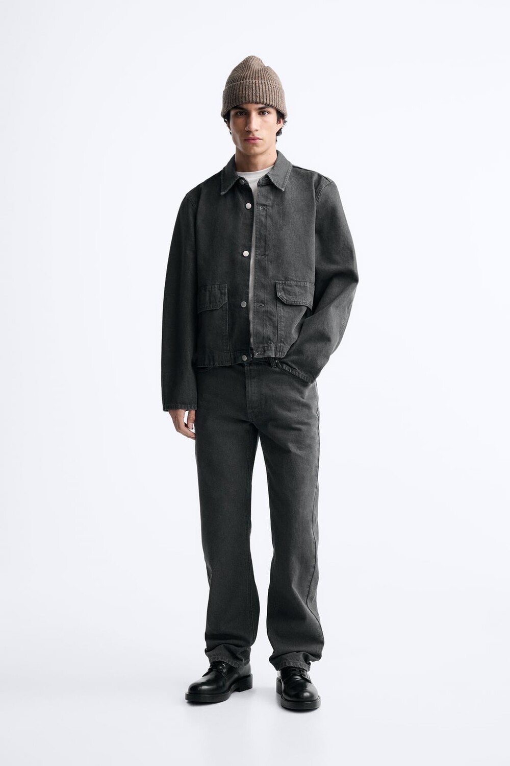 

Джинсовая куртка с карманами ZARA, серый