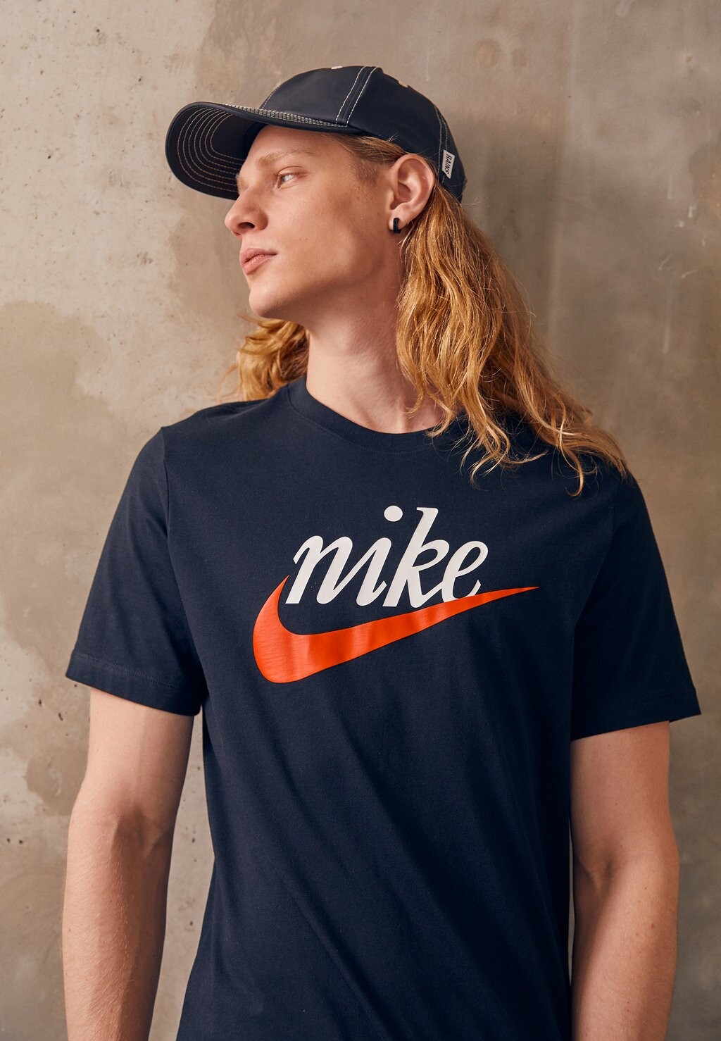 

Футболка с принтом Nike, черный
