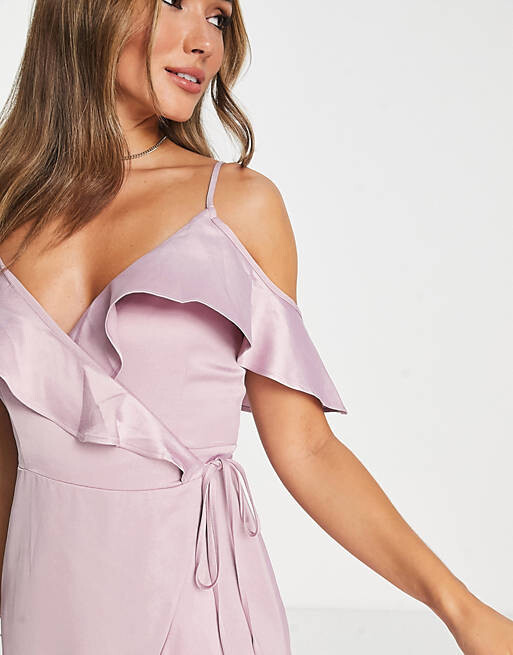 

Розовое платье макси с открытыми плечами и рукавами с рюшами TFNC Bridesmaid, Розовый
