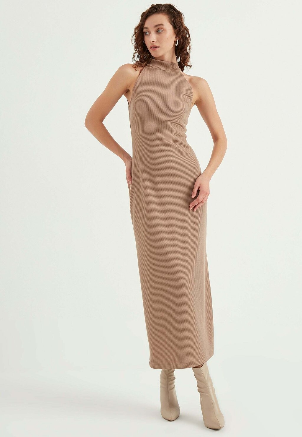 

Трикотажное платье HALTER NECK SLEEVELESS Herita, цвет light brown