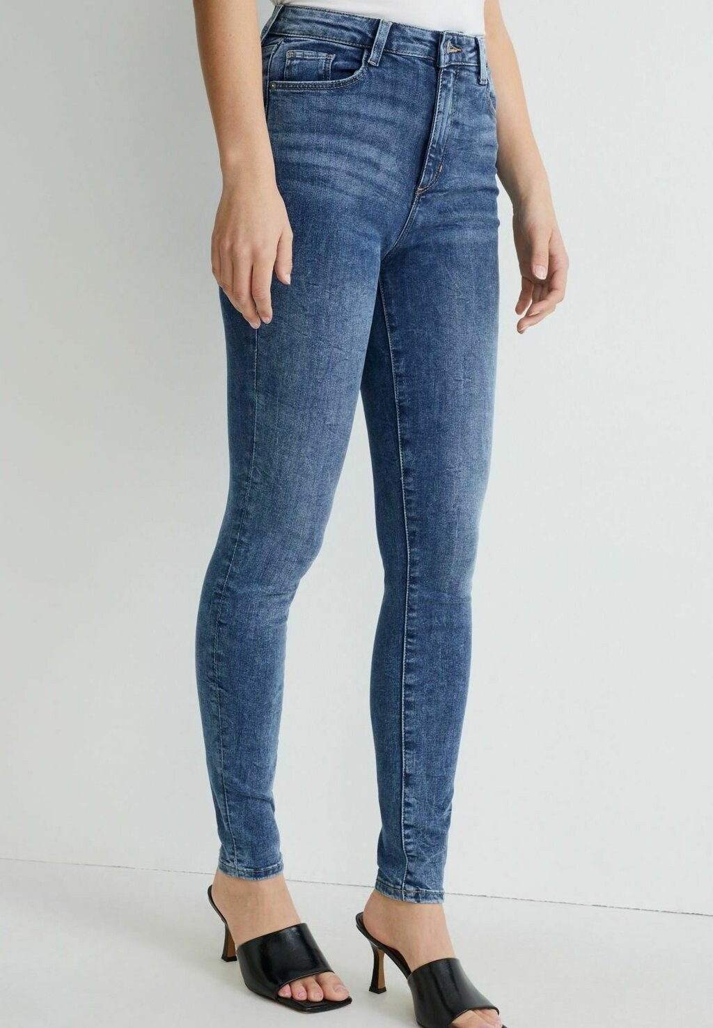 

Джинсы Skinny Fit C&A