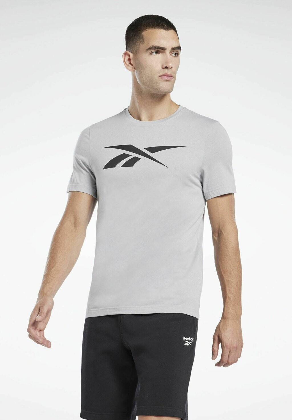 

Рубашка с принтом Reebok