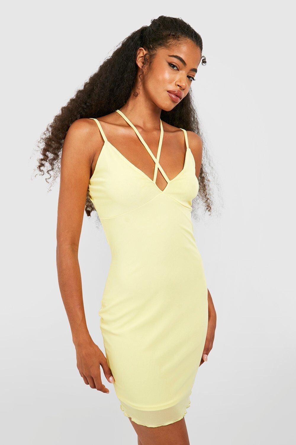 

Мини-платье с брязками Boohoo, лемон