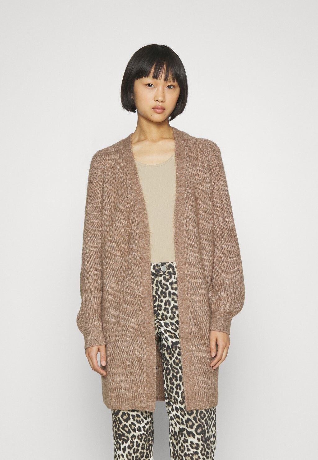 

Кардиган Vero Moda Petite VMMILI ОТКРЫТЫЙ КАРДИГАН, цвет brown lentil melange
