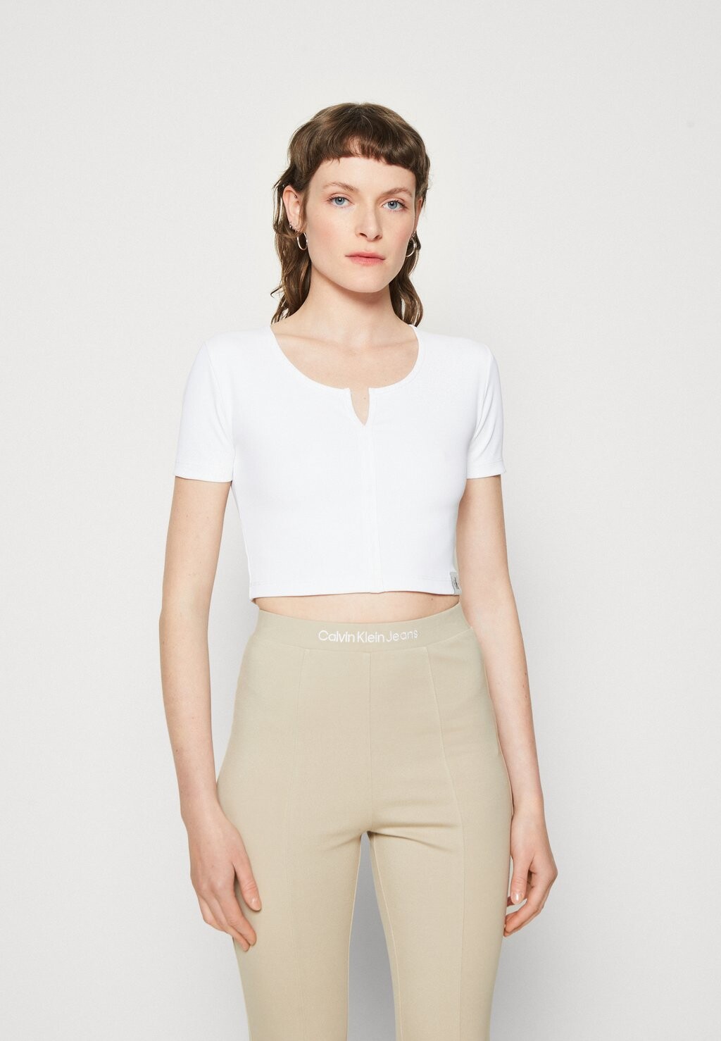 

Базовая футболка Calvin Klein Jeans, белый