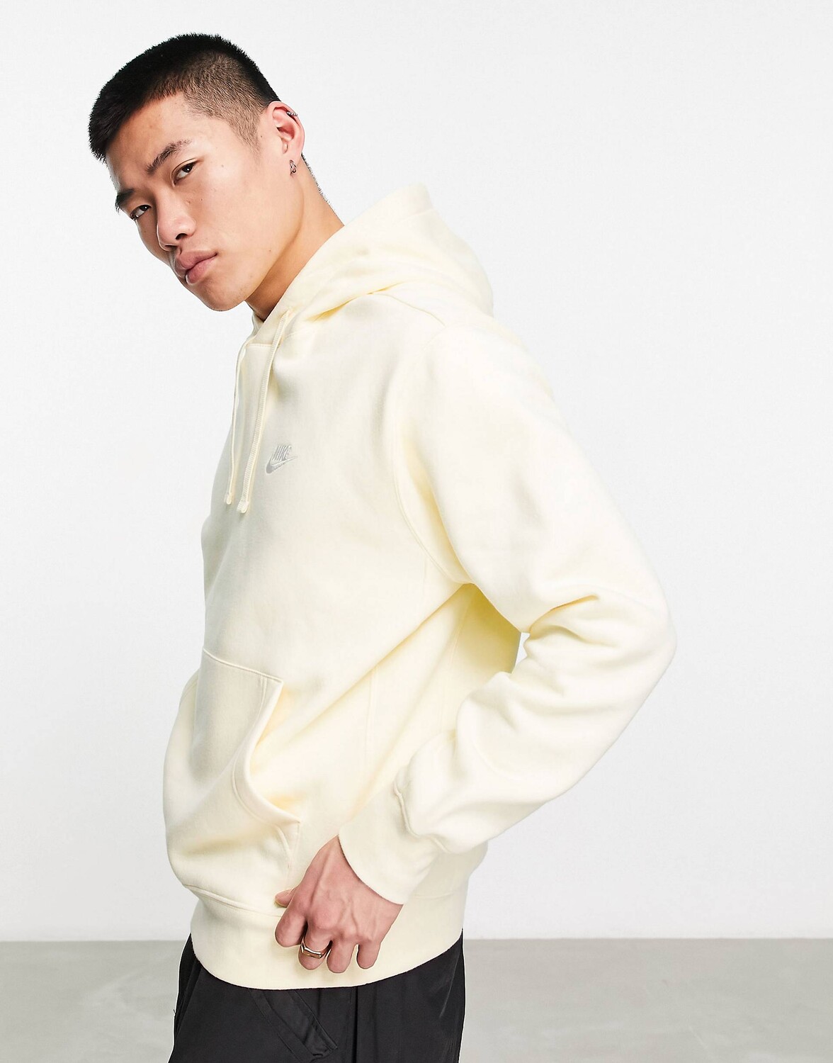 

Худи желтого цвета Nike Club, Желтый