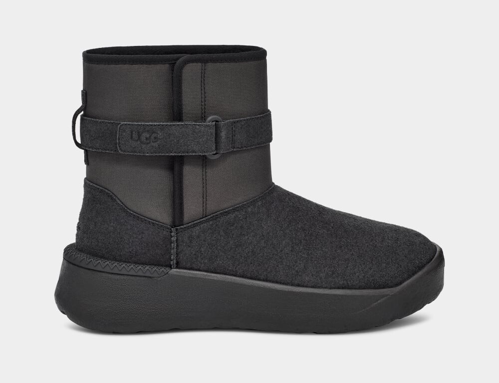 

Сапоги Classic S UGG, черный