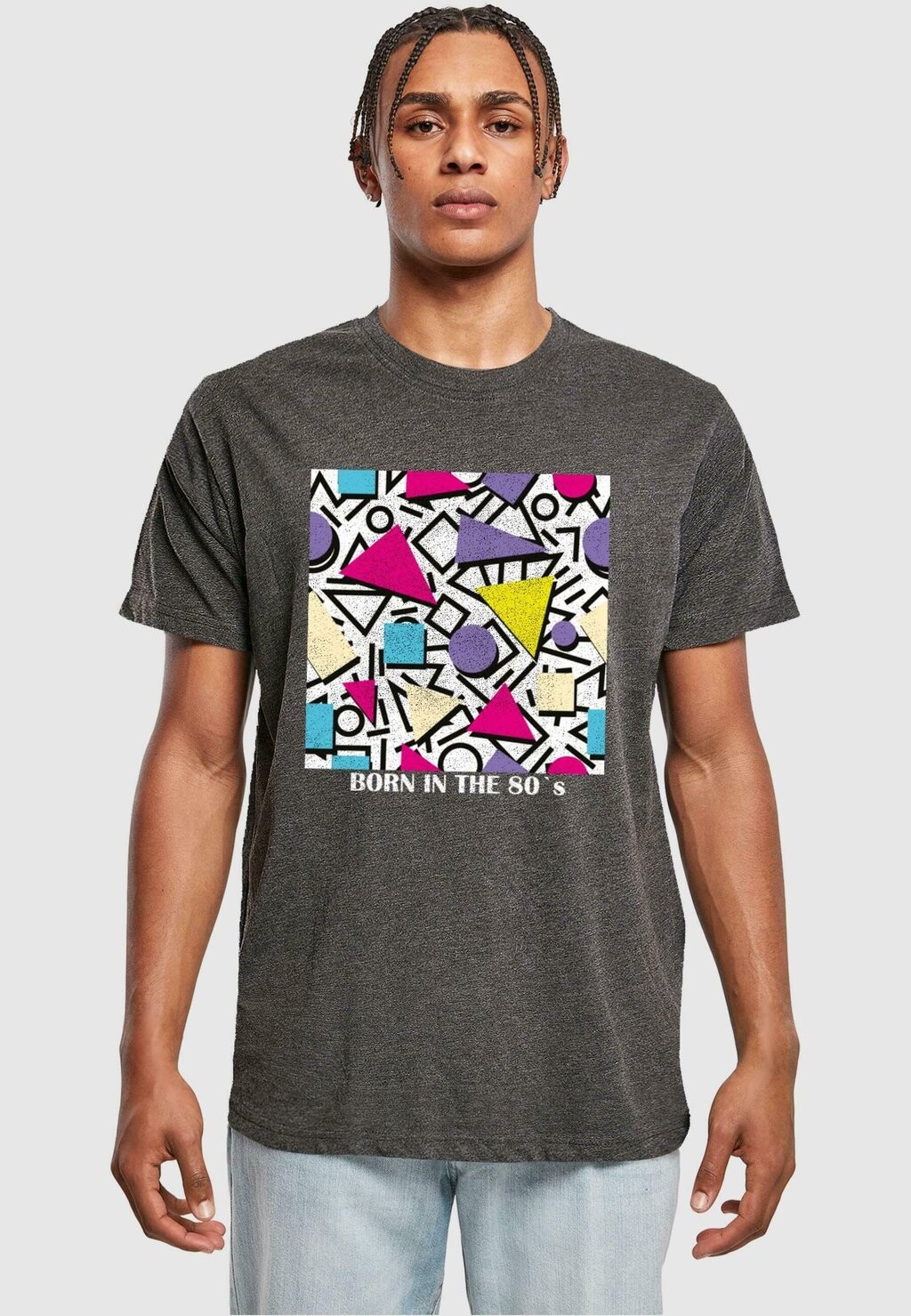 

Футболка с принтом GEOMETRIC RETRO ROUND NECK Mister Tee, цвет charcoal