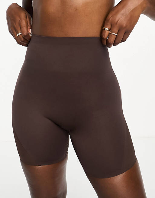 

Коричневые шорты с сеткой средней длины ASOS DESIGN Contouring