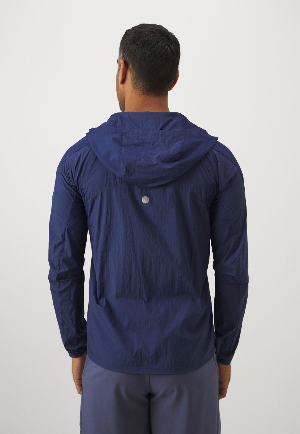 

Ветровка ROAD PACKABLE JACKET ASICS, темно-синий