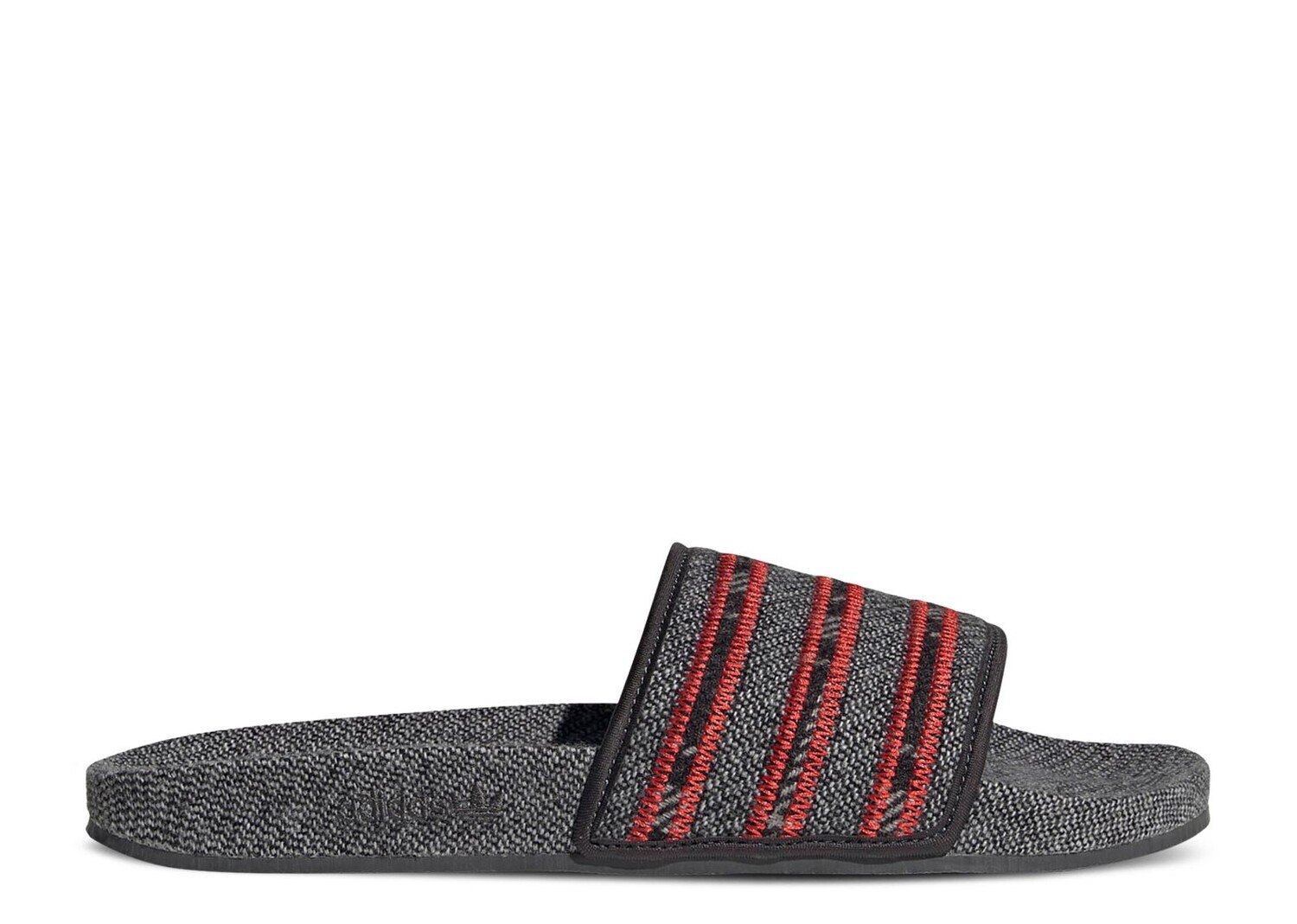 

Кроссовки adidas Adilette Slide 'Cozy Pack - Vivid Red Solid Grey', серый