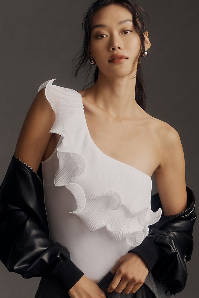 

Боди Anthropologie плиссированное с рюшами, белый