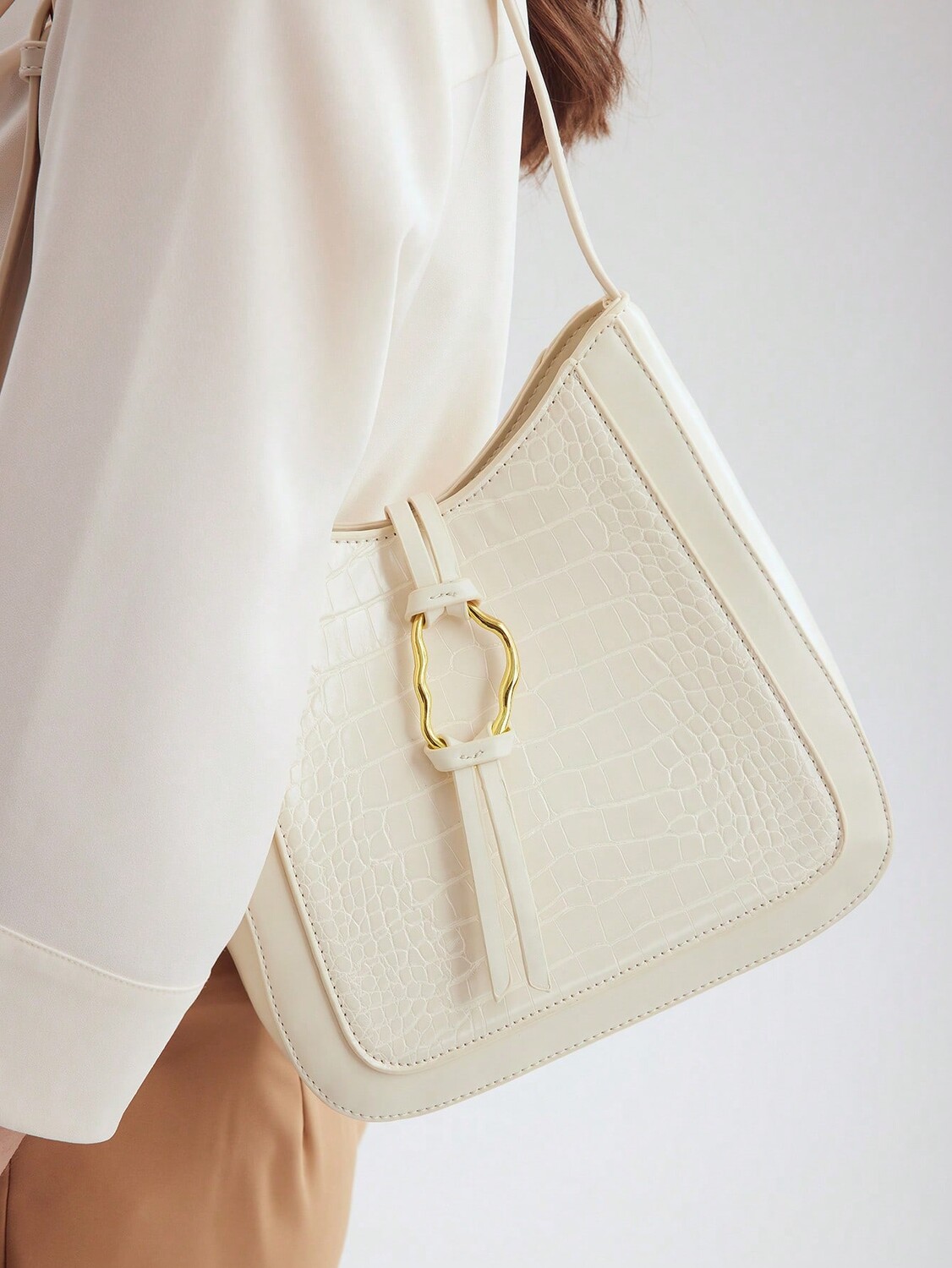 

СУМКА-Хобо С МЕТАЛЛИЧЕСКИМ ДЕТАЛЯМИ MOTF PREMIUM FASHION, абрикос
