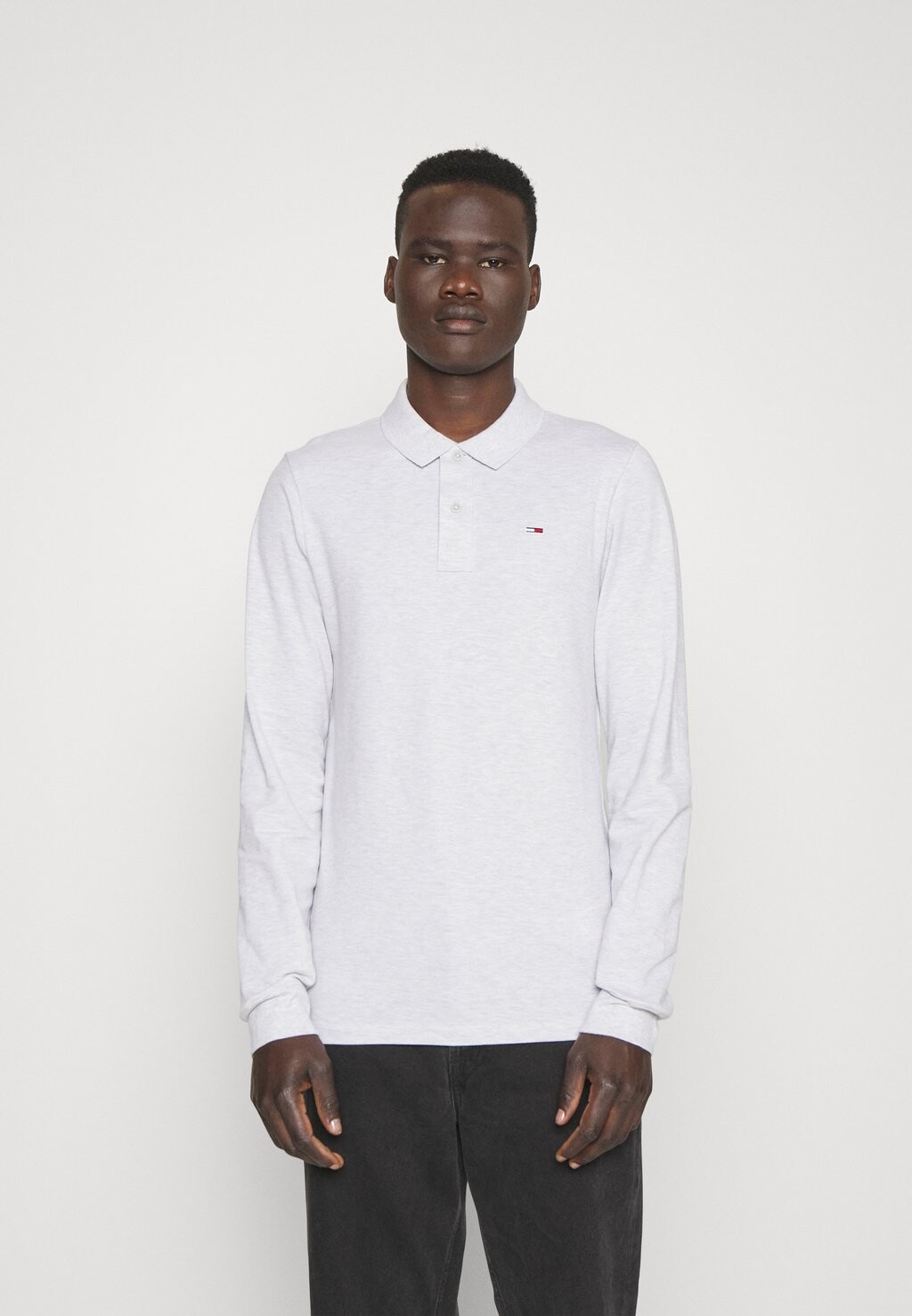 

Поло SLIM Tommy Jeans, серебристо-серый
