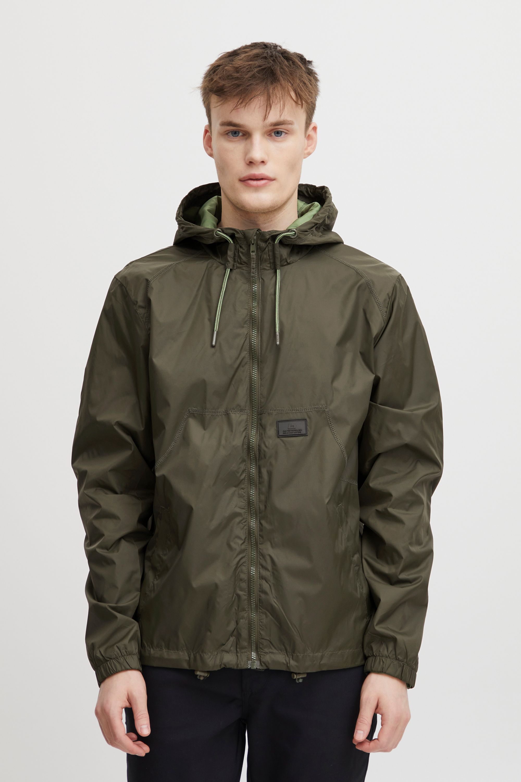Куртка BLEND Regenjacke BHOuterwear 20715503, зеленый куртка blend kurzjacke bhouterwear 20715931 зеленый