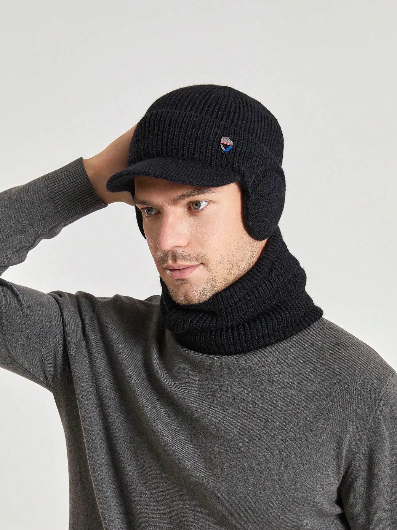 1 комплект мужских утолщенных ушей, серая кашемировая вязаная шапка и шарф, черный