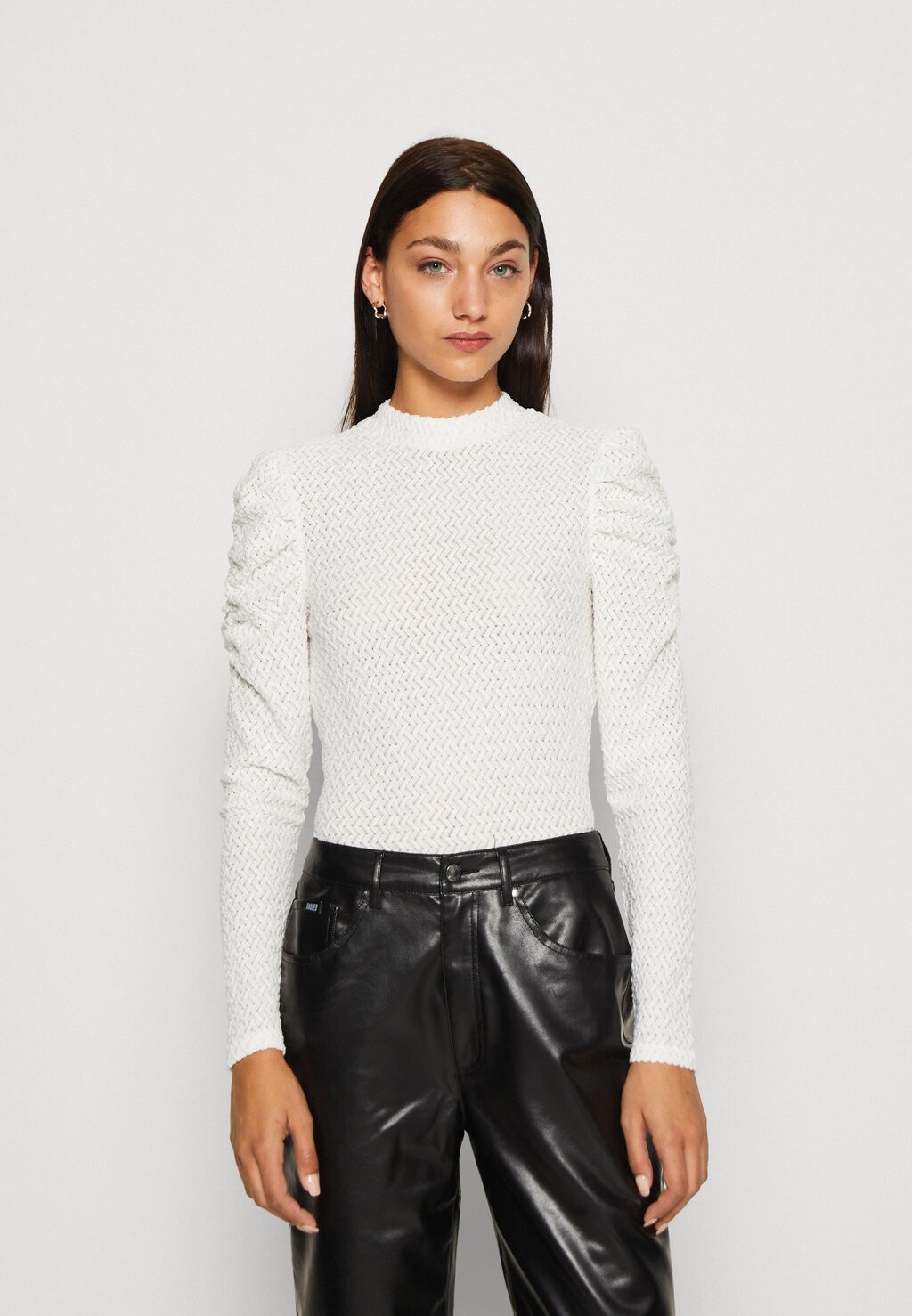

Футболка с длинными рукавами PCNEIDI HIGH NECK Pieces, Cloud Dancer