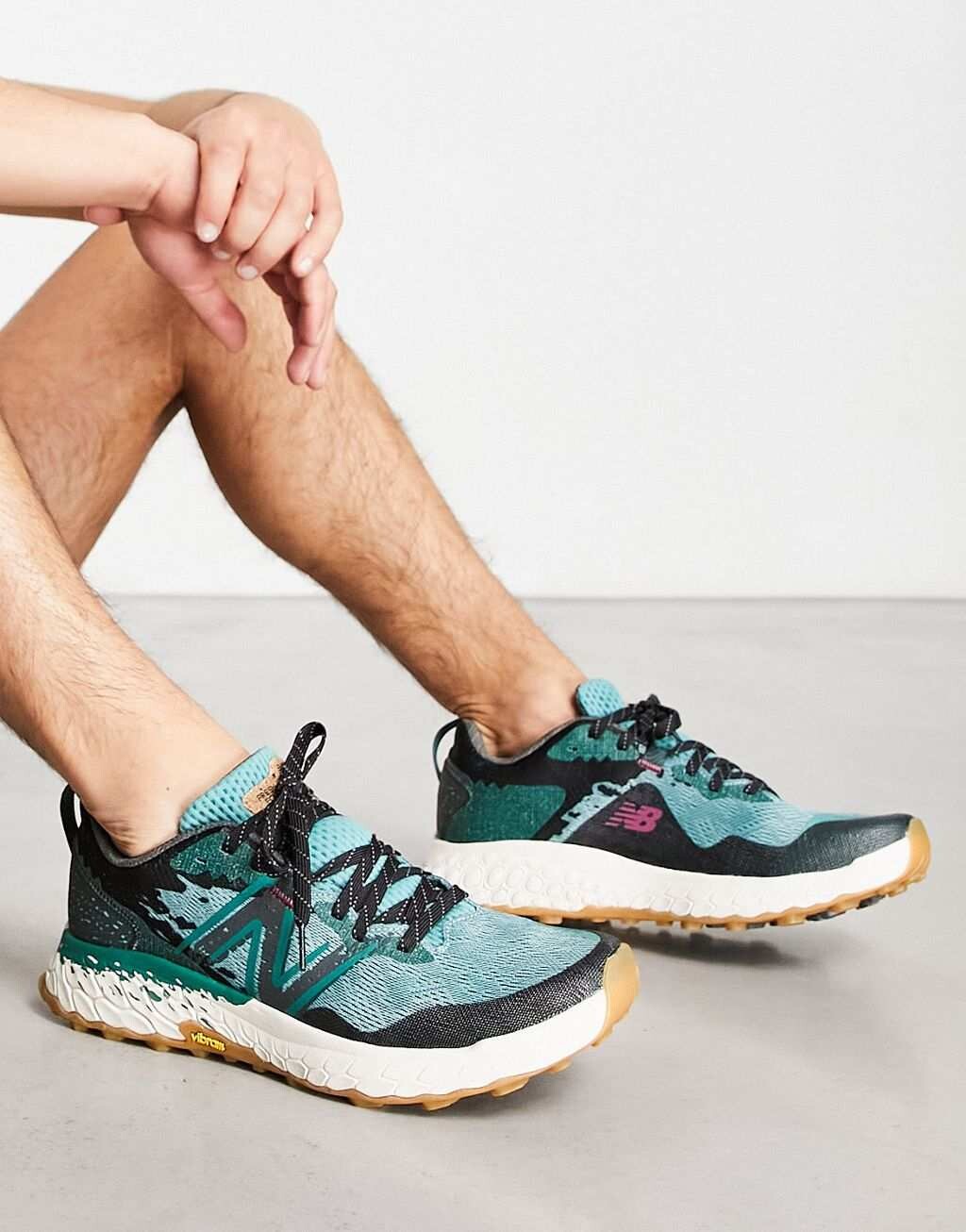 

Зеленые кроссовки для бега по пересеченной местности New Balance Hierro